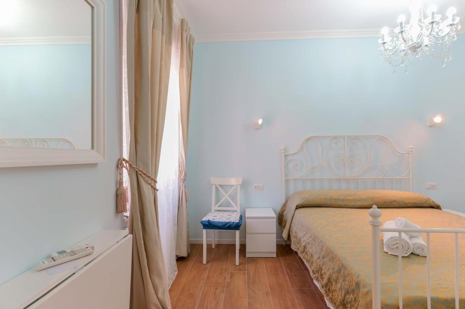 Al Teatro Lirico Hotel Cagliari Buitenkant foto